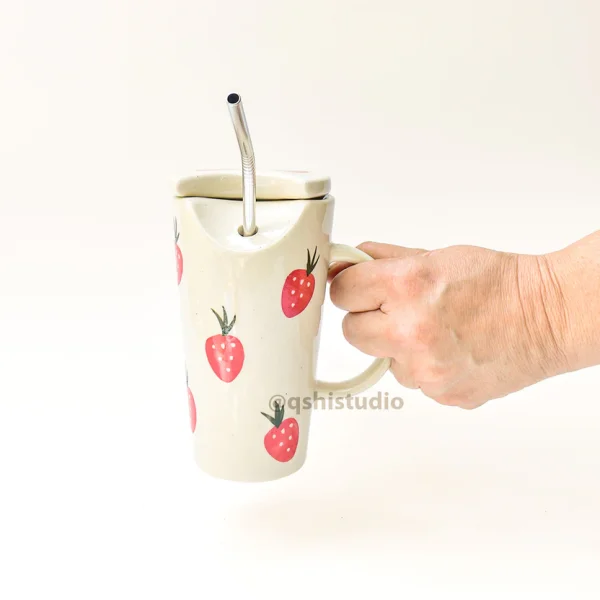 Ceramic Tumbler With Straw – Strawberry